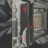 Patriot PVV516G560C40K, Hukommelse Sort/Hvid