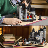 LEGO Wednesday Nevermore Academy, Bygge legetøj 