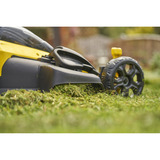 Stanley Batteridrevet plæneklipper (SFMCMW2651M-QW), 36 Volt (2x18V) Sort/Gul
