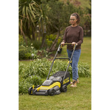 Stanley Batteridrevet plæneklipper (SFMCMW2651M-QW), 36 Volt (2x18V) Sort/Gul
