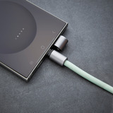 Intenso Mobiltelefonkæde og opladnings-/datakabel lysegrøn