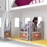 Schleich Horse Club Hesteklinik "Helbredende Hove", Spil bygning 