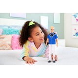 Mattel HRH25, Dukke 