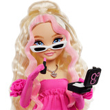 Mattel HYC21, Dukke 