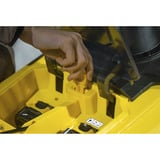 Stanley Batteridrevet snefræser (SCSNP460R2-QW), 36 Volt (2x18V), Sne kasteren Sort/Gul