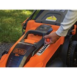 BLACK+DECKER Batteridrevet plæneklipper CLMA4825L2, 36 volt Orange/Sort