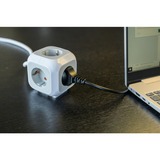 Brennenstuhl ALEA-Power 4-vejs stikdåse, Strømskinne Lys grå/Hvid