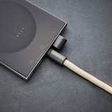 Intenso Mobiltelefonkæde og opladnings-/datakabel Beige