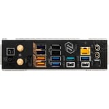 ASRock X870E Taichi Lite, Bundkort 