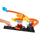 Mattel HTN81, Racerbane 