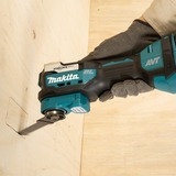 Makita Batteridrevet multifunktionsværktøj DTM52ZJX2, 18 volt + 33 dele tilbehør, Multi-funktion værktøj Blå/Sort