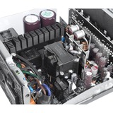 Thermaltake PS-TPD-0850F3FAGE-1 enhed til strømforsyning 850 W 24-pin ATX ATX Sort, PC strømforsyning Sort, 850 W, 100 - 240 V, 1020 W, 50/60 Hz, 12 A, Aktiv