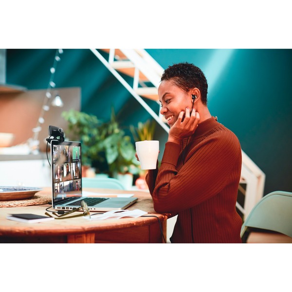 Creative Live! Cam Sync 1080p webcam 2 MP 1920 x 1080 pixel USB 2.0 Sort Sort, 2 MP, 1920 x 1080 pixel, 30 fps, 1280x720@30fps,1920x1080@30fps, 720p,1080p, BMP,JPG